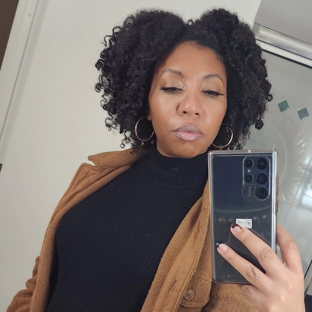Meet your Posher, Ashley